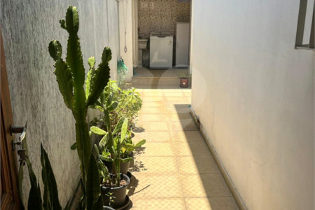 Sobrado à venda com 3 quartos, sendo 1 suíte, em Vila Santo Estéfano, São Paulo, SP