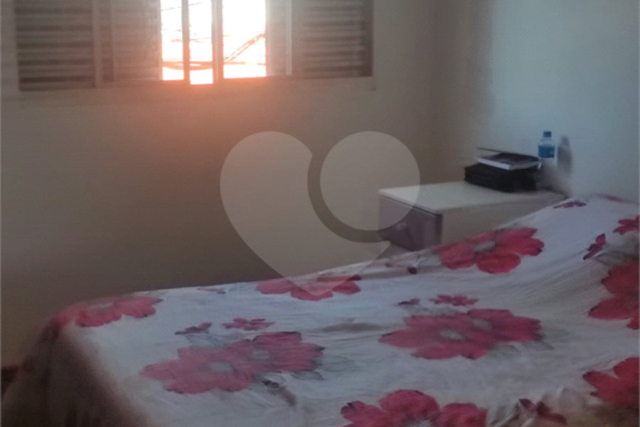 Sobrado à venda com 3 quartos no Brasilândia, São Paulo, SP
