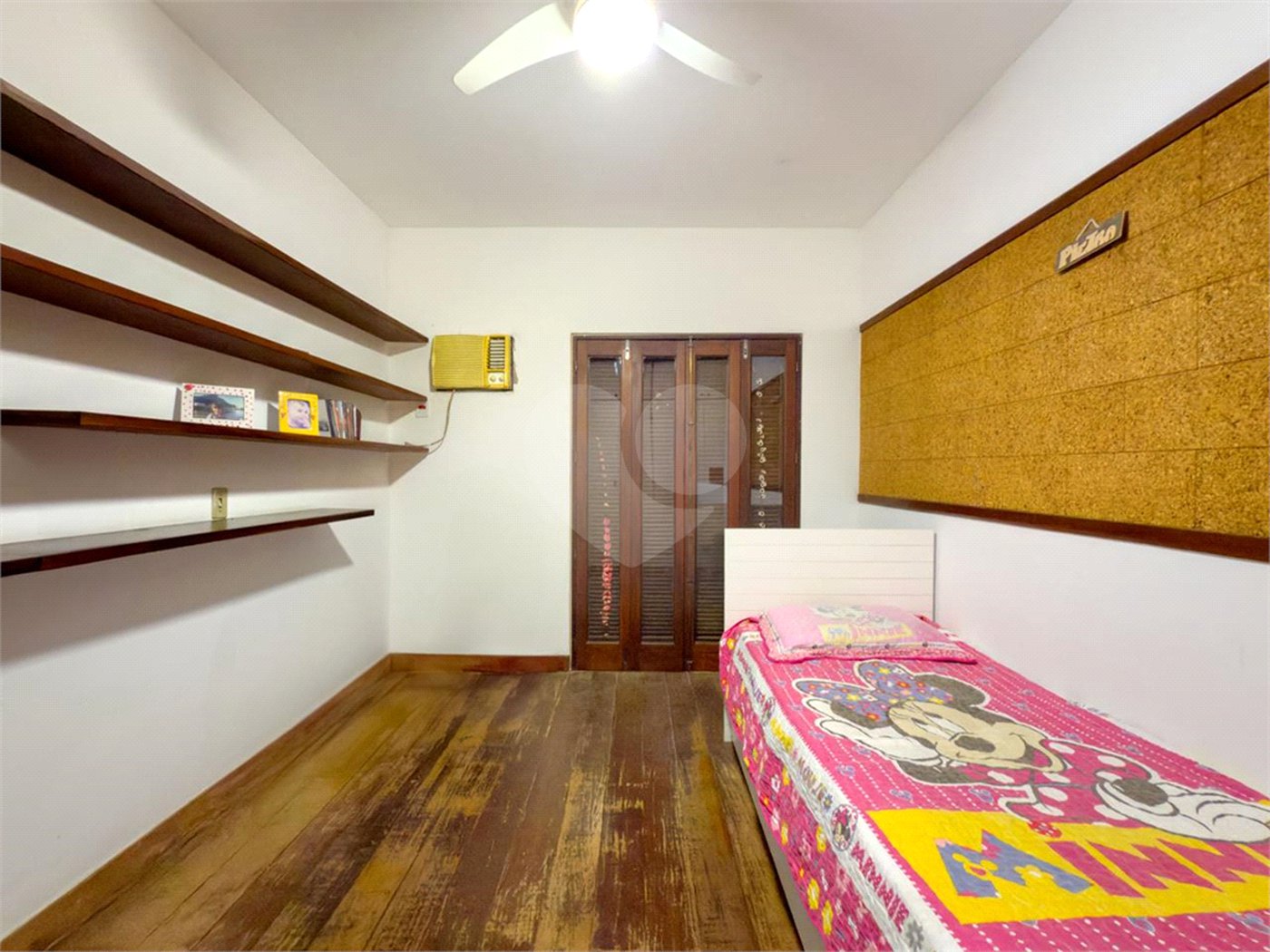 Apartamento à venda com 3 quartos, sendo 1 suíte,  em Lagoa, Rio de Janeiro, RJ