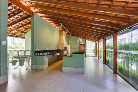 Apartamento à venda com 4 quartos, sendo 1 suíte, em Alto da Boa Vista, São Paulo, SP