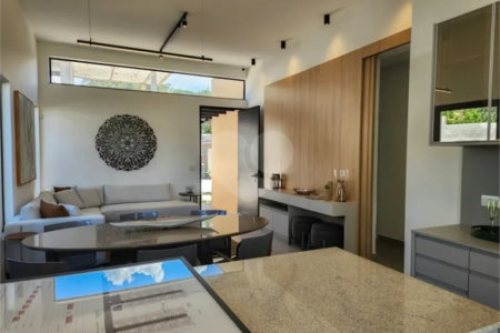 Casa à venda com 3 quartos, sendo 1 suíte, no condomínio Consoli Residencial, Atibaia - SP