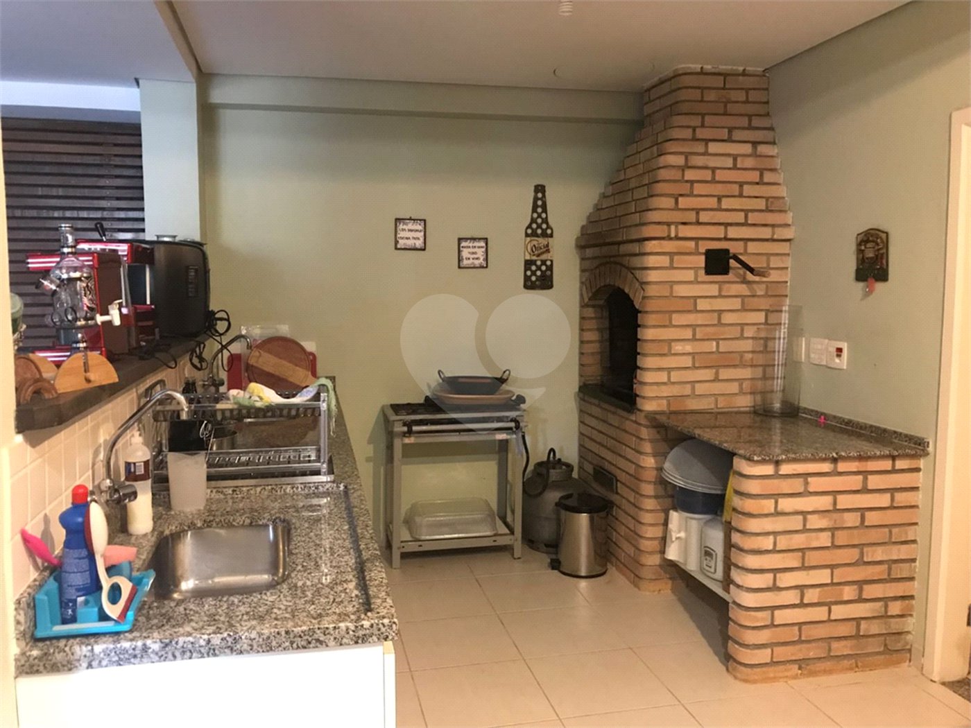 Casa à venda com 4 quartos, sendo 3 suítes, no condomínio Alpes da Cantareira, Mairiporã - SP