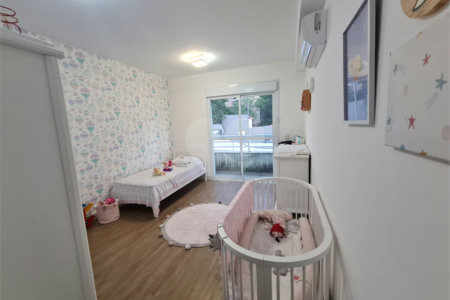 Casa à venda com 4 suítes no condomínio Villaggio DI Palme, São Paulo - SP