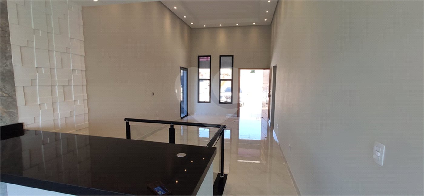 Casa à venda com 3 quartos, sendo 1 suíte,  no condomínio Reserva do Vale, Caçapava - SP