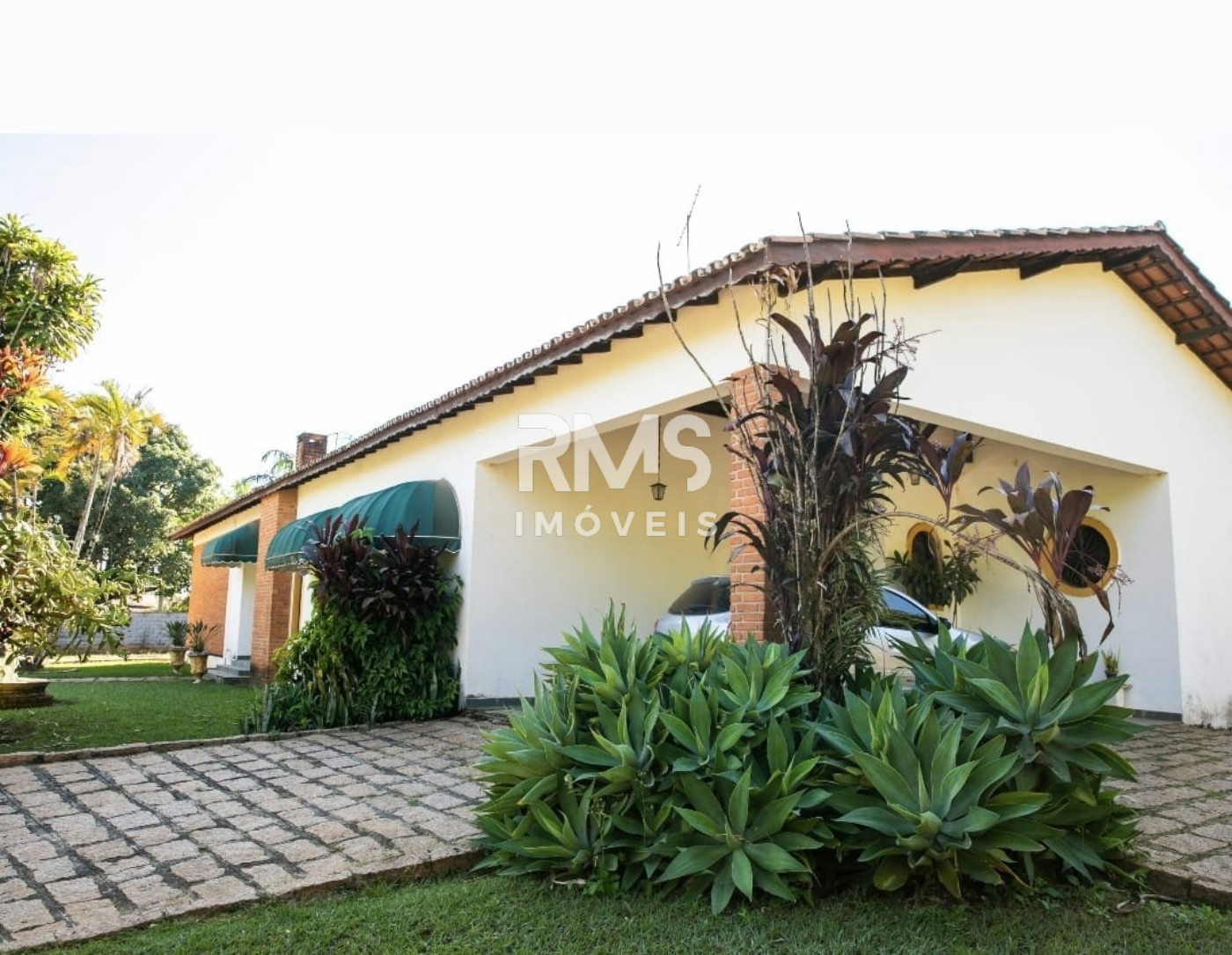 Chácara à venda com 4 quartos, sendo 1 suíte,  em Colinas do Mosteiro de Itaici, Indaiatuba, SP