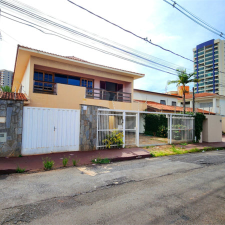 Sobrado à venda com 4 quartos, sendo 2 suítes, em Jardim Primavera, Araraquara, SP