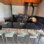 Casa à venda com 6 suítes no condomínio Vila Pinhal, Itirapina - SP