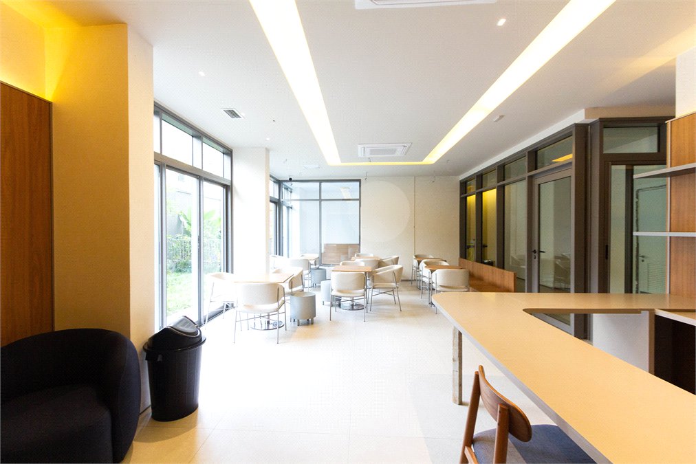 Apartamento à venda ou para alugar com 3 suítes em Moema, São Paulo, SP