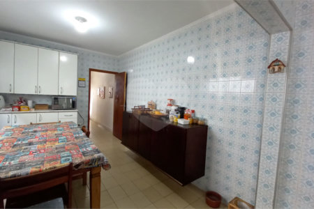 Sobrado à venda com 3 quartos em Jardim Regina, São Paulo, SP