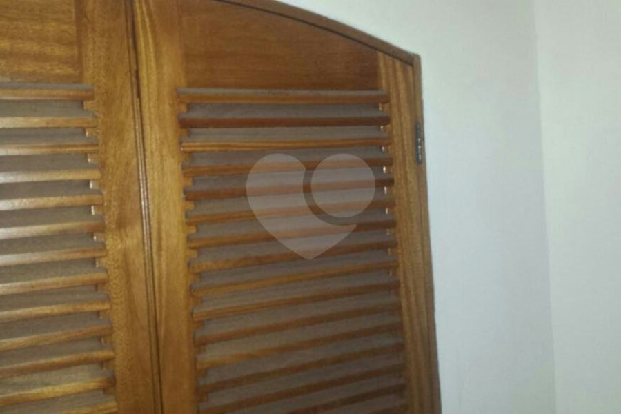Sobrado à venda com 5 quartos, sendo 3 suítes, em Tremembé, São Paulo, SP