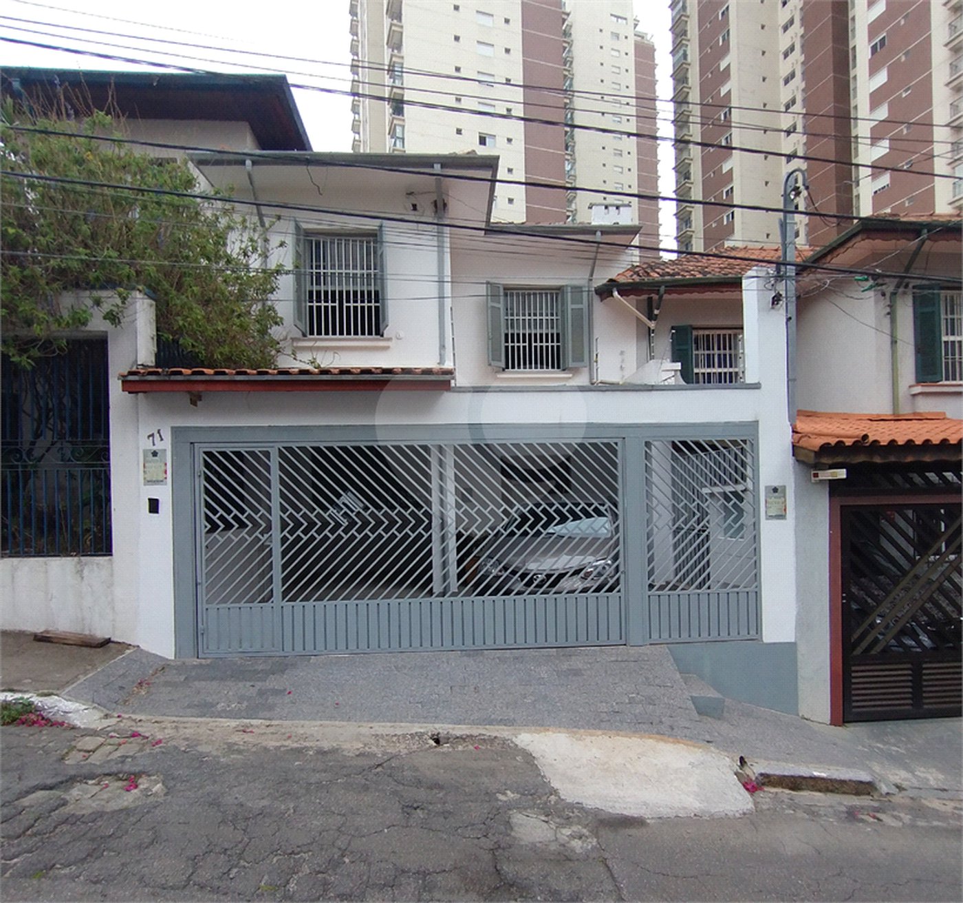 Casa à venda com 4 quartos, sendo 1 suíte, em Vila Mariana, São Paulo, SP