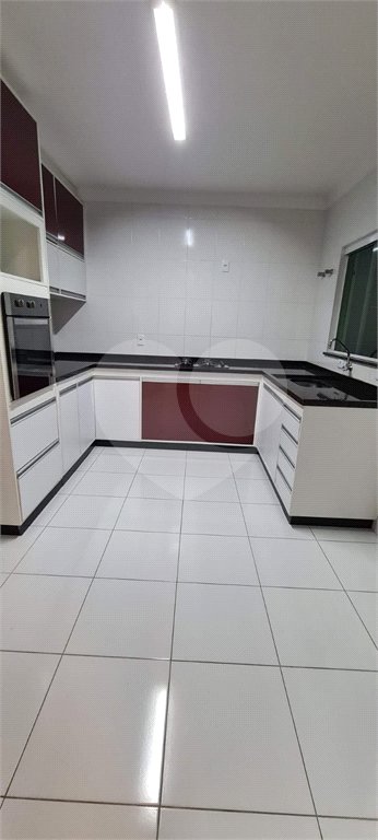 Casa à venda com 3 quartos, sendo 1 suíte, no condomínio Alvorada Parque Vitória, São Paulo - SP