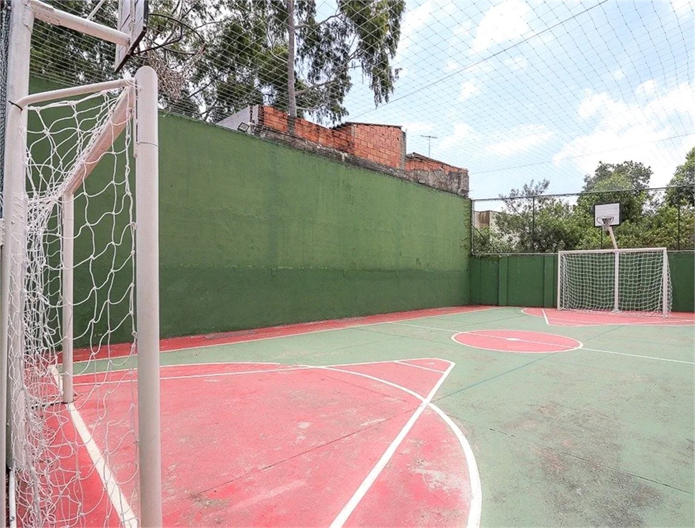 Apartamento à venda com 3 quartos, sendo 1 suíte,  em Jardim São Luís, São Paulo, SP