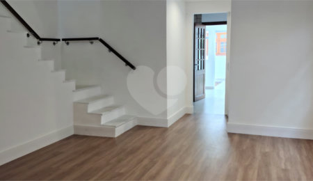 Casa de Vila à venda com 3 quartos, sendo 2 suítes,  em Santo Amaro, São Paulo, SP