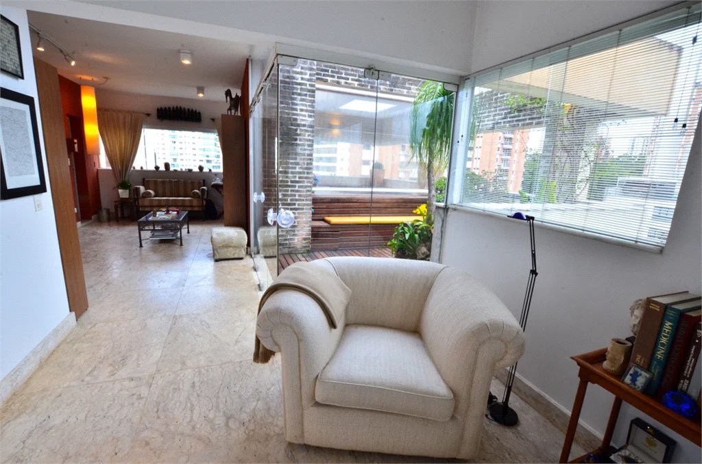 Cobertura à venda com 4 suítes em Vila Suzana, São Paulo, SP