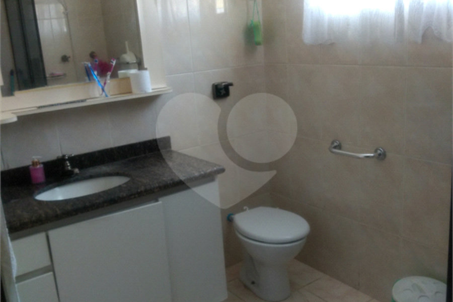 Sobrado à venda com 3 quartos em Horto, São Paulo, SP