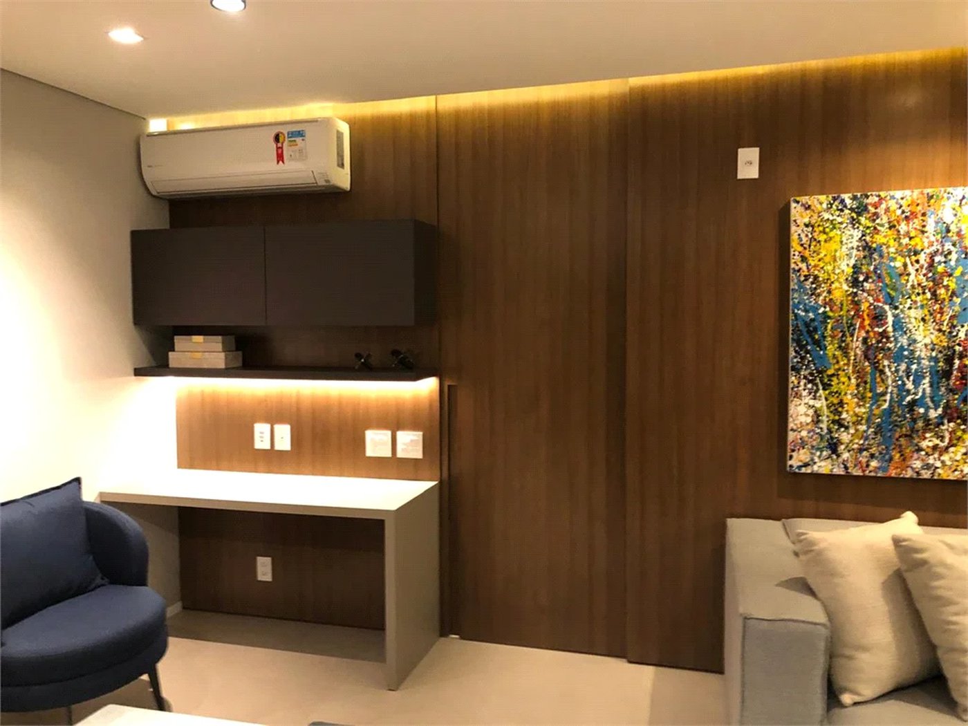 Apartamento à venda com 4 quartos, sendo 1 suíte,  em Cerqueira César, São Paulo, SP