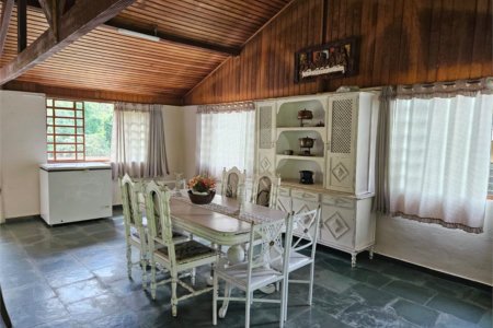 Sítio à venda com 6 quartos, sendo 1 suíte,  em Bairro do Cambará, São Roque, SP
