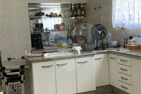 Casa Térrea à venda com 3 quartos no Centro, Poá, SP