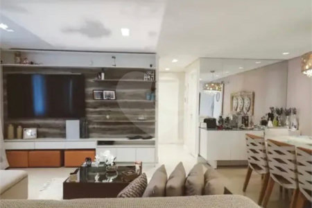 Apartamento à venda com 3 quartos, sendo 1 suíte, em Carandiru, São Paulo, SP