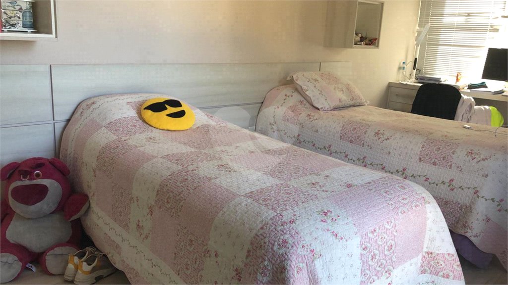 Casa à venda com 4 suítes no condomínio Aruã, Mogi das Cruzes - SP