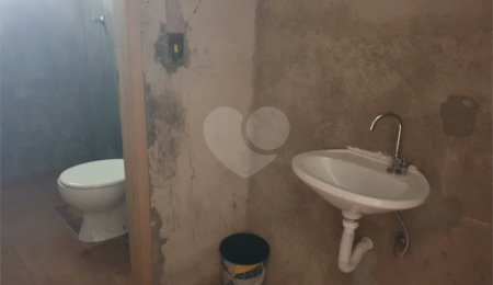 Galpão para locação ou venda com 435 m2 na Vila Santa Catarina