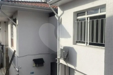 Casa comercial com 300m², 5 quartos, 2 vagas, para locação no Campo Belo!