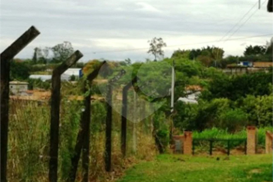Terreno á venda no bairro Estância Lago Azul em Ártemis.