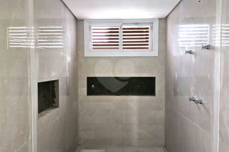 Casa à venda com 4 suítes no condomínio Venezia, São Paulo - SP