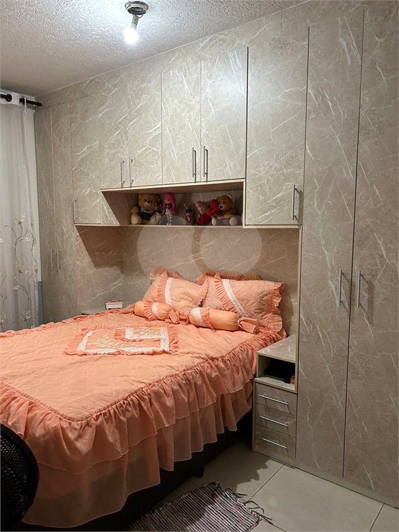 Apartamento à venda com 2 quartos, sendo 1 suíte, em Parque Santa Laura, Ferraz de Vasconcelos, SP