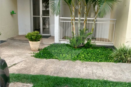 Apartamento à venda com 2 quartos em Jardim Monte Santo, Cotia, SP