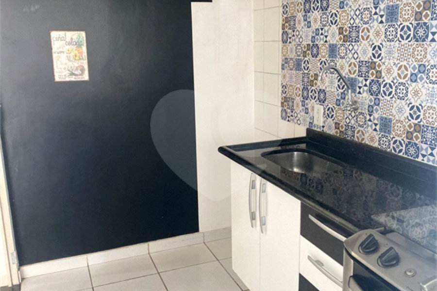 Apartamento à venda com 2 quartos, sendo 1 suíte, em Parque Maria Domitila, São Paulo, SP