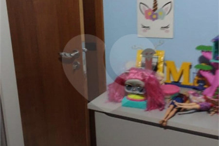 Sobrado à venda com 2 suítes em Vila Nivi, São Paulo, SP
