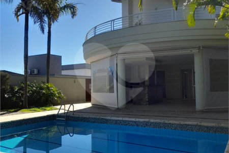 Casa à venda com 4 quartos, sendo 3 suítes, no condomínio Residencial Terras de Vinhedo, Vinhedo - SP