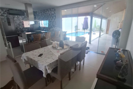 Casa à venda com 3 quartos, sendo 1 suíte, em Campo Grande, Rio de Janeiro, RJ