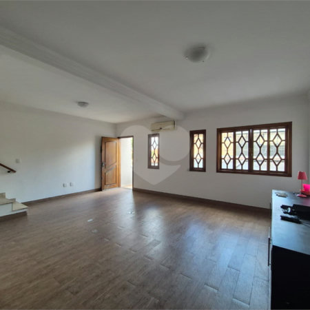 Sobrado à venda com 3 quartos, sendo 1 suíte,  em Vila Fiat Lux, São Paulo, SP