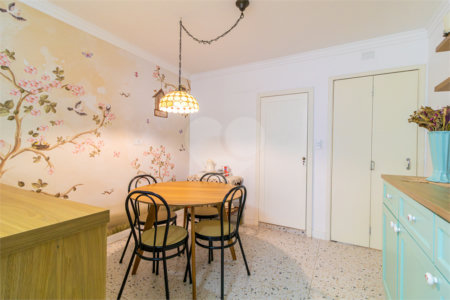 Casa à venda com 3 quartos, sendo 1 suíte, em Alto da Boa Vista, São Paulo, SP