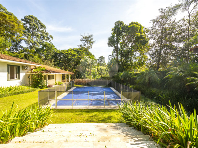 Casa à venda com 4 suítes no condomínio Chácara Flora, São Paulo - SP