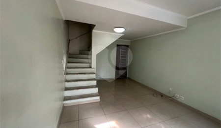 Casa 2 dormitórios na Vila Santa Catarina