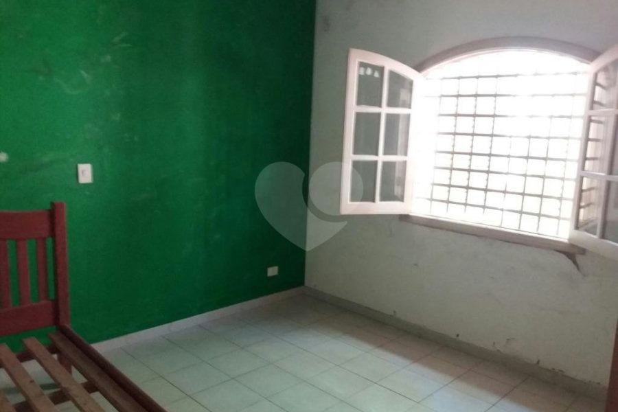 Sobrado à venda com 4 quartos, sendo 1 suíte, em Tremembé, São Paulo, SP