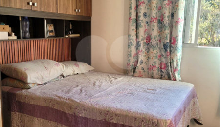 Casa à venda com 2 quartos em Jardim Santo Antônio, Atibaia, SP