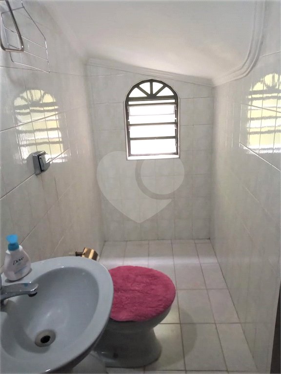 Sobrado à venda com 3 quartos, sendo 1 suíte,  em Vila Romero, São Paulo, SP