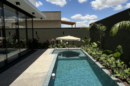 Casa à venda com 4 quartos, sendo 2 suítes,  no condomínio Damha IV, Presidente Prudente - SP