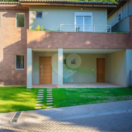 Casa à venda com 3 suítes no condomínio Ecovillágio, São Roque - SP