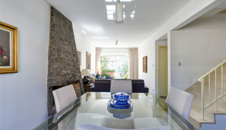 Casa de Vila à venda com 4 quartos, sendo 1 suíte,  em Alto da Boa Vista, São Paulo, SP