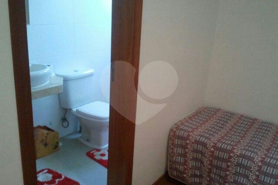 Casa à venda com 4 suítes em Guaxinduva, Atibaia, SP