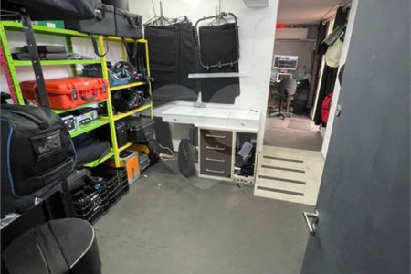 Casa à venda com 3 quartos, sendo 1 suíte, em Vila Mariana, São Paulo, SP