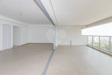 Apartamento à venda com 3 suítes em Jardim Marajoara, São Paulo, SP