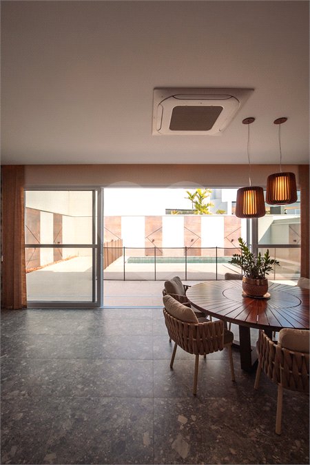 Casa à venda ou para alugar com 4 suítes no condomínio Jardim Vila Paradiso, Indaiatuba - SP