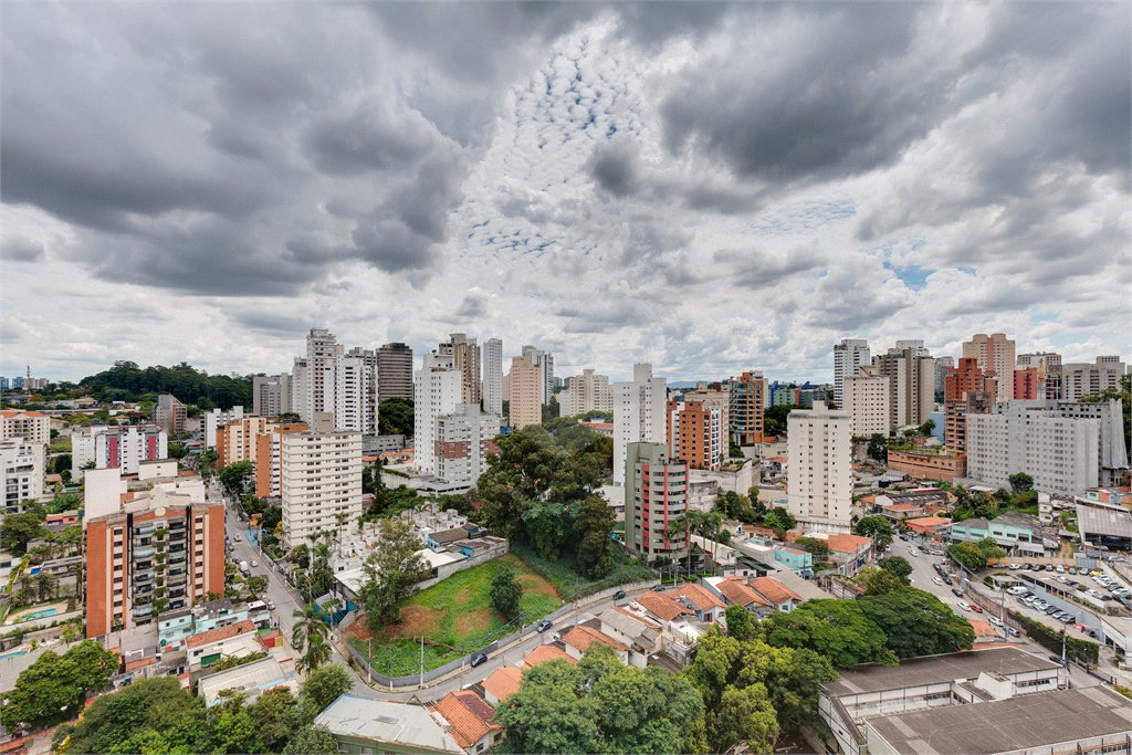 Apartamento à venda com 3 suítes em Real Parque, São Paulo, SP